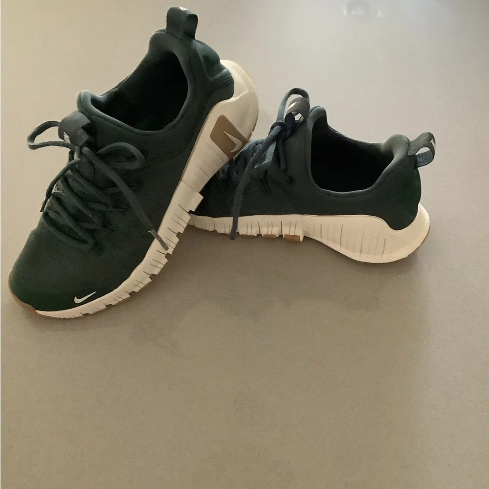 Nike Free Metcon 6, Women's Size 8, GUC - Vintage Green Sail - Picture 3 of 7